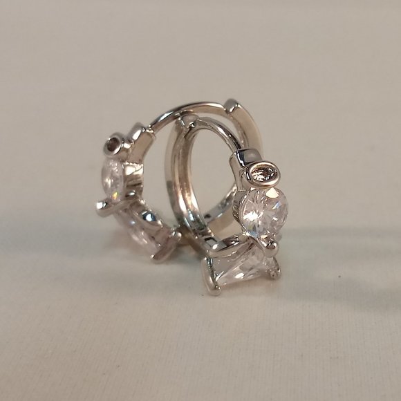 Silver Angel White Diamond Zircon Hoop Huggie Earrings Gorgeous Party Gift - Picture 5 of 6